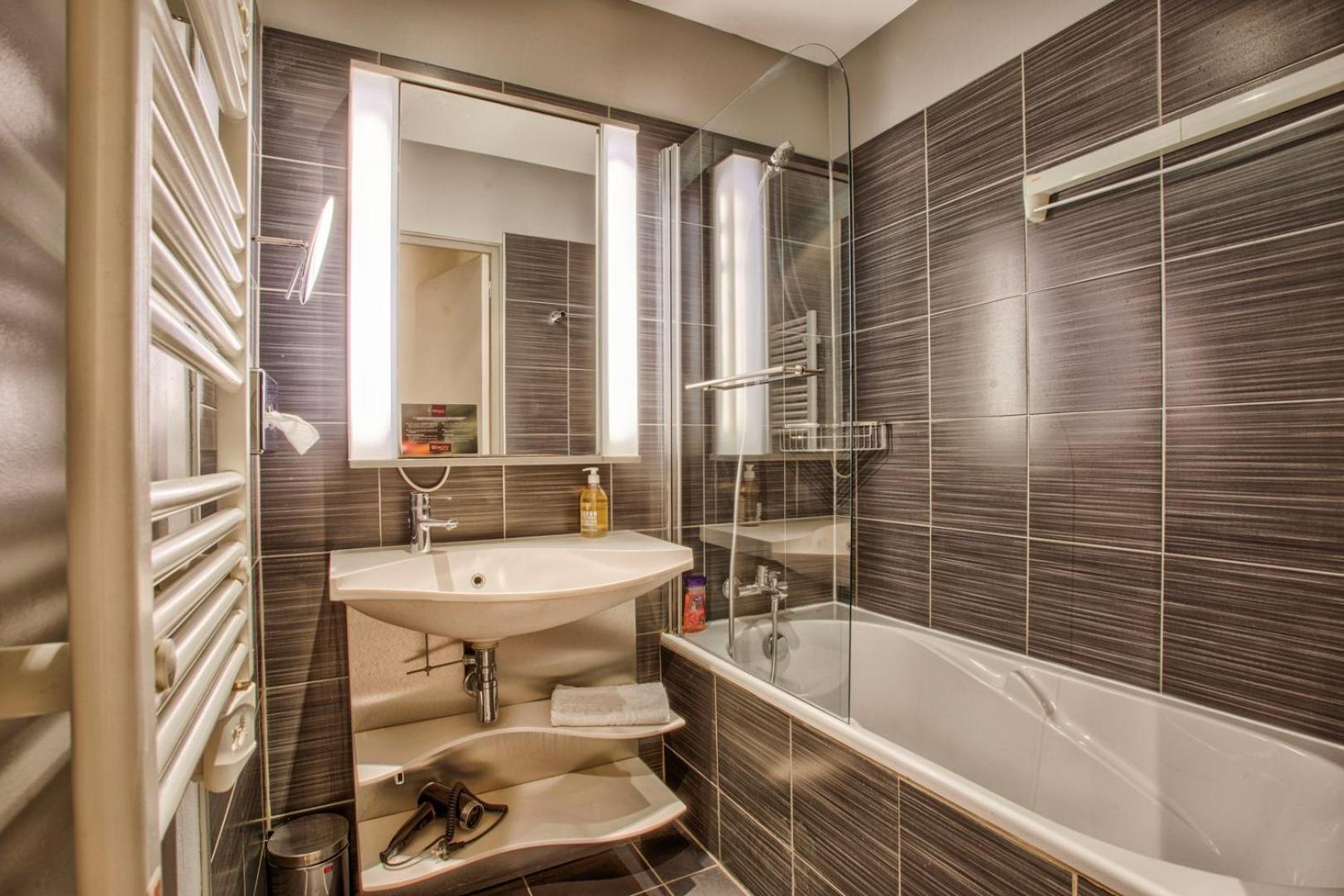Le City - Parking And Comfort In The City Centre Caen Bagian luar foto