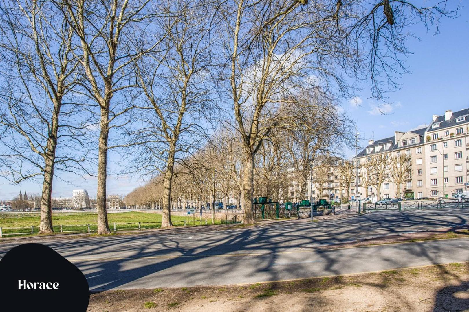 Le City - Parking And Comfort In The City Centre Caen Bagian luar foto